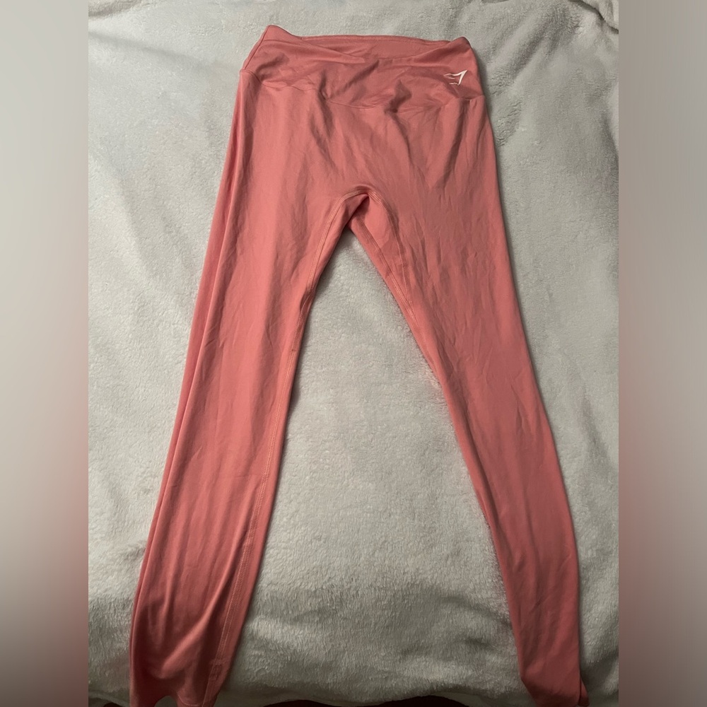 Women’s Large Gymshark Leggings (peachy/light pink) New!!